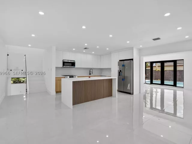 3-bedroom home for sale in Miami - 1200 NE 204th Ter - MondialRealty