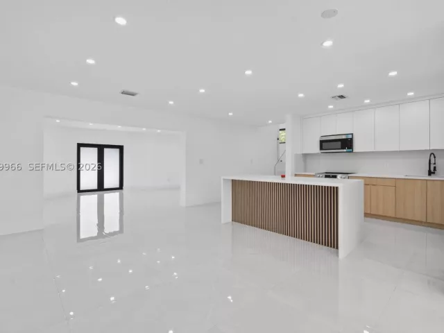 3-bedroom home for sale in Miami - 1200 NE 204th Ter - MondialRealty
