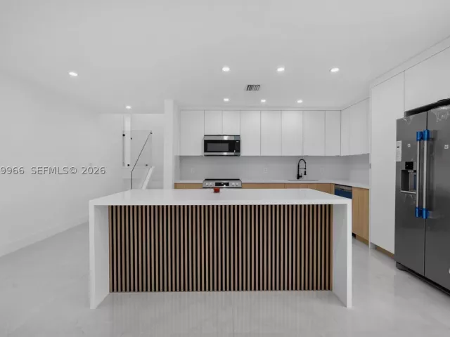 3-bedroom home for sale in Miami - 1200 NE 204th Ter - MondialRealty