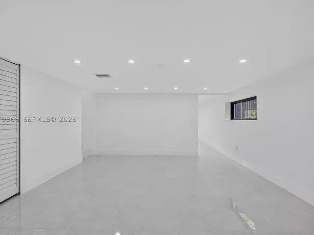 3-bedroom home for sale in Miami - 1200 NE 204th Ter - MondialRealty