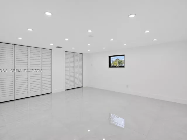 3-bedroom home for sale in Miami - 1200 NE 204th Ter - MondialRealty