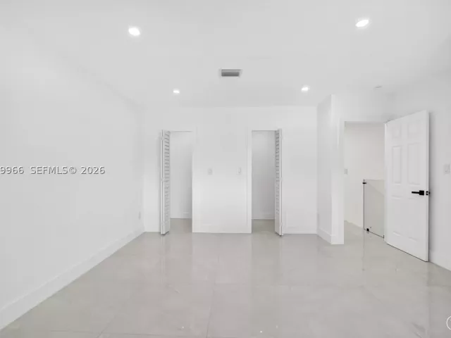 3-bedroom home for sale in Miami - 1200 NE 204th Ter - MondialRealty
