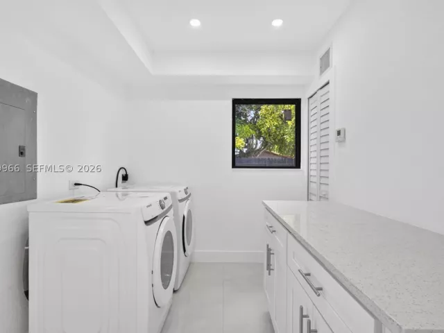 3-bedroom home for sale in Miami - 1200 NE 204th Ter - MondialRealty