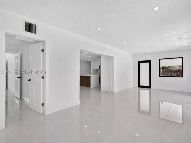 3-bedroom home for sale in Miami - 1200 NE 204th Ter - MondialRealty