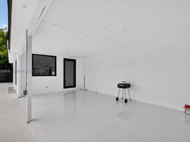 3-bedroom home for sale in Miami - 1200 NE 204th Ter - MondialRealty