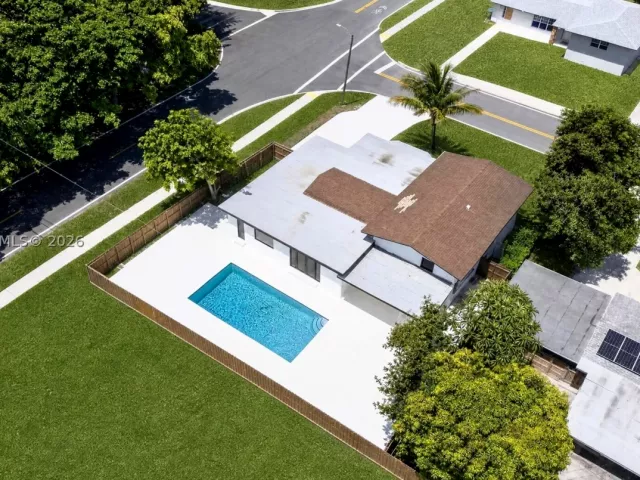 3-bedroom home for sale in Miami - 1200 NE 204th Ter - MondialRealty