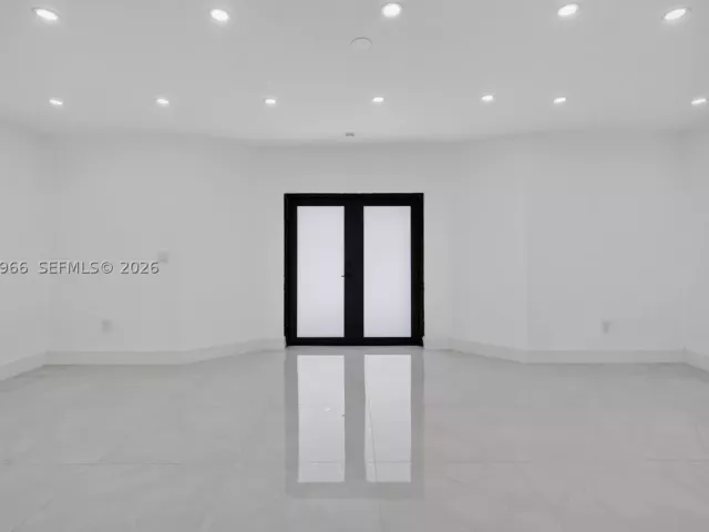 3-bedroom home for sale in Miami - 1200 NE 204th Ter - MondialRealty