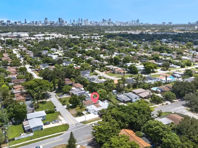 3-bedroom home for sale in Miami - 1200 NE 204th Ter - MondialRealty