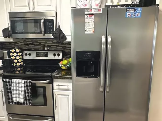 3-bedroom home for rent in Pembroke Pines - 11205 NW 15TH Street 11205 - MondialRealty