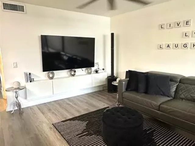 3-bedroom home for rent in Pembroke Pines - 11205 NW 15TH Street 11205 - MondialRealty