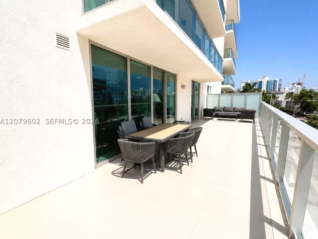 1-bedroom condo for rent in Miami Beach - 6620 Indian Creek Dr 418 - MondialRealty