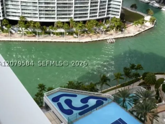 2-bedroom condo for rent in Miami - 801 Brickell Key Blvd 2110 - MondialRealty