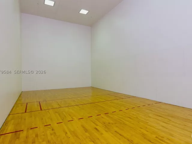 2-bedroom condo for rent in Miami - 801 Brickell Key Blvd 2110 - MondialRealty