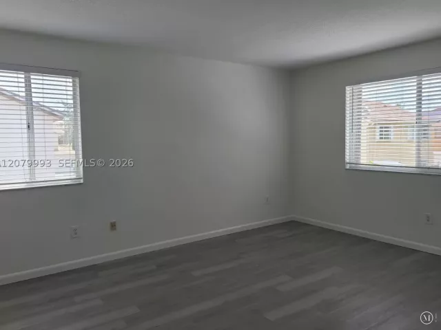4-bedroom home for sale in Pembroke Pines - 8820 SW 13th St - MondialRealty