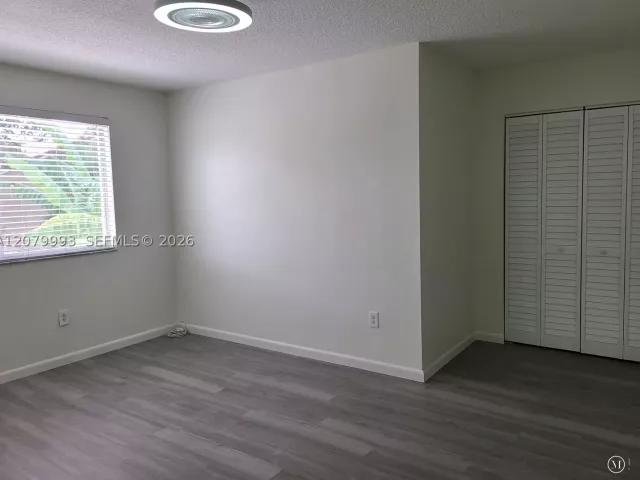 4-bedroom home for sale in Pembroke Pines - 8820 SW 13th St - MondialRealty