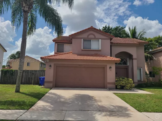4-bedroom home for sale in Pembroke Pines - 8820 SW 13th St - MondialRealty