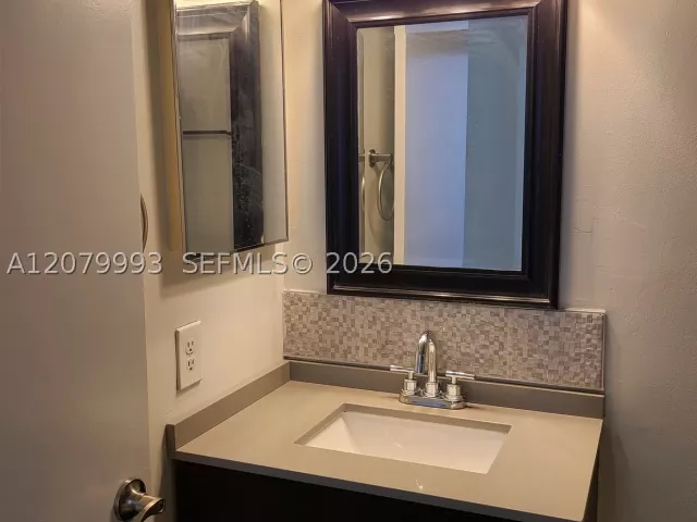 4-bedroom home for sale in Pembroke Pines - 8820 SW 13th St - MondialRealty