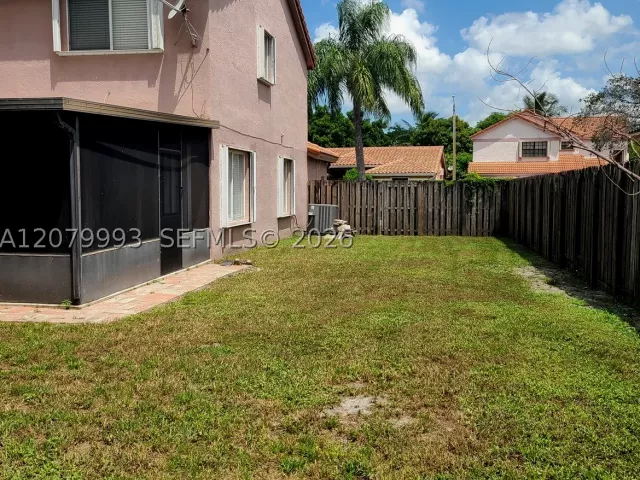 4-bedroom home for sale in Pembroke Pines - 8820 SW 13th St - MondialRealty