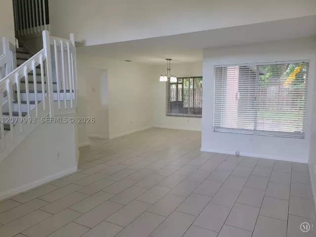 4-bedroom home for sale in Pembroke Pines - 8820 SW 13th St - MondialRealty