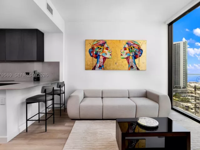 1-bedroom condo for sale in Miami - 20 NE 11th St 3009 - MondialRealty