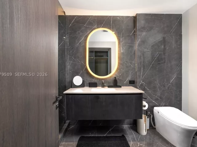 1-bedroom condo for sale in Miami - 20 NE 11th St 3009 - MondialRealty