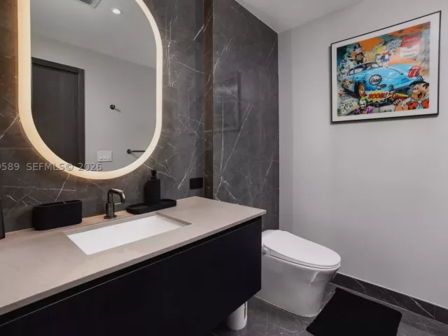 1-bedroom condo for sale in Miami - 20 NE 11th St 3009 - MondialRealty