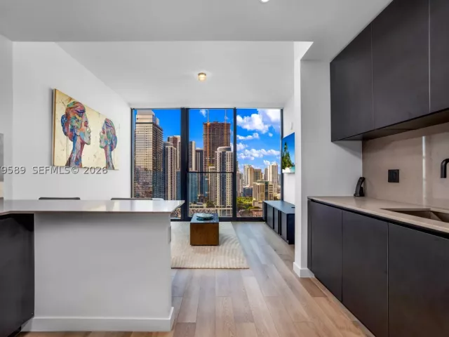 1-bedroom condo for sale in Miami - 20 NE 11th St 3009 - MondialRealty
