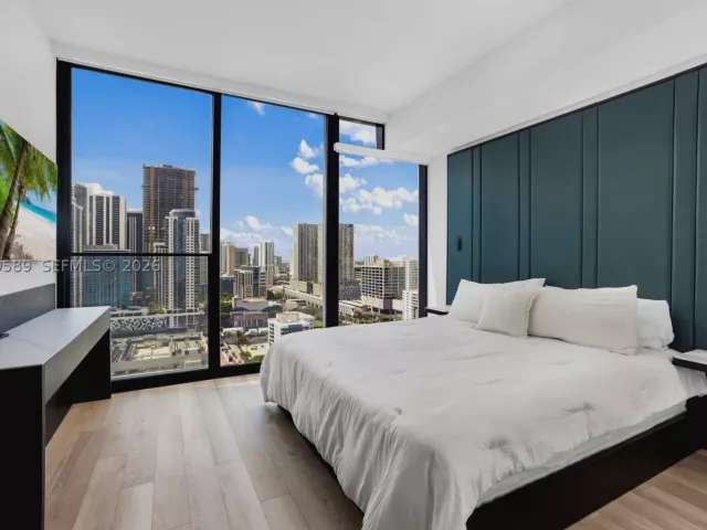1-bedroom condo for sale in Miami - 20 NE 11th St 3009 - MondialRealty