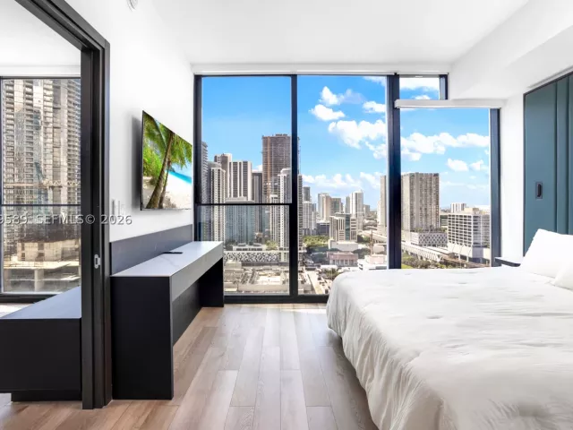 1-bedroom condo for sale in Miami - 20 NE 11th St 3009 - MondialRealty