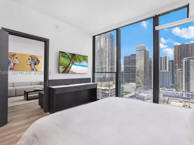 1-bedroom condo for sale in Miami - 20 NE 11th St 3009 - MondialRealty