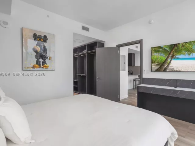 1-bedroom condo for sale in Miami - 20 NE 11th St 3009 - MondialRealty