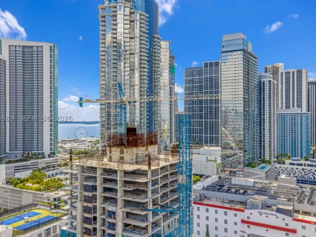 1-bedroom condo for sale in Miami - 20 NE 11th St 3009 - MondialRealty