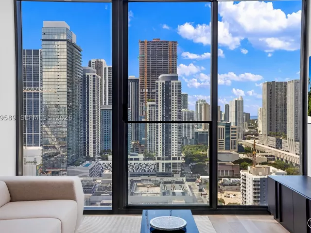 1-bedroom condo for sale in Miami - 20 NE 11th St 3009 - MondialRealty