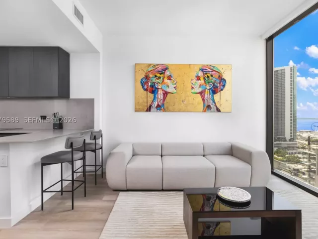 1-bedroom condo for sale in Miami - 20 NE 11th St 3009 - MondialRealty