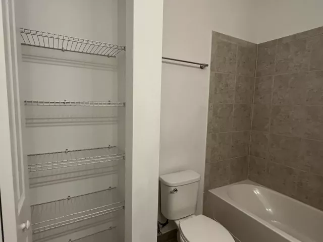 3-bedroom home for rent in Pembroke Pines - 1393 SW 115th Avenue - MondialRealty