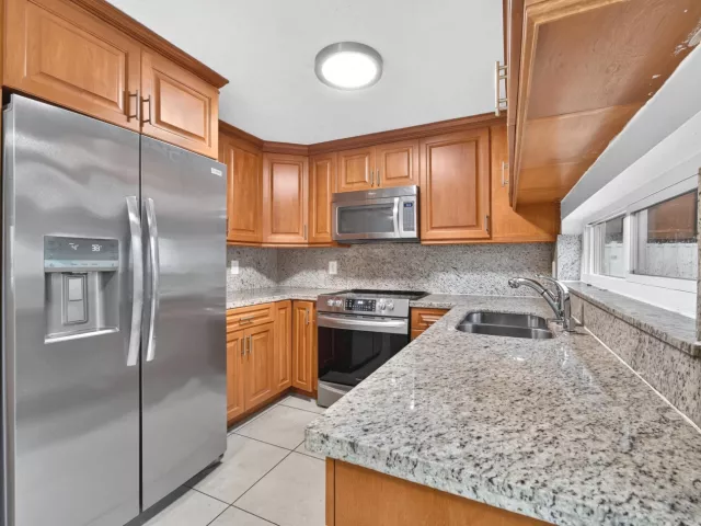 4-bedroom home for sale in Hollywood - 5900 Atlanta Street - MondialRealty