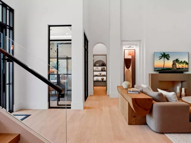 4-bedroom home for sale in West Palm Beach - 232 Linda Lane - MondialRealty