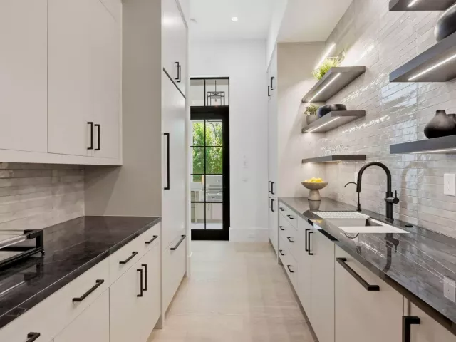 4-bedroom home for sale in West Palm Beach - 232 Linda Lane - MondialRealty