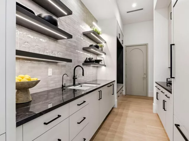 4-bedroom home for sale in West Palm Beach - 232 Linda Lane - MondialRealty