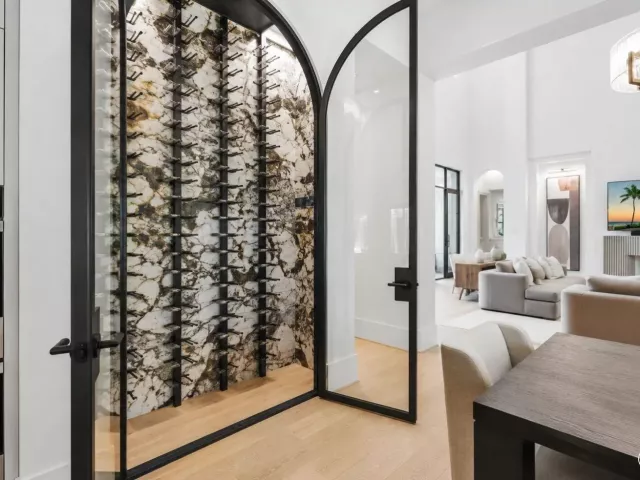 4-bedroom home for sale in West Palm Beach - 232 Linda Lane - MondialRealty