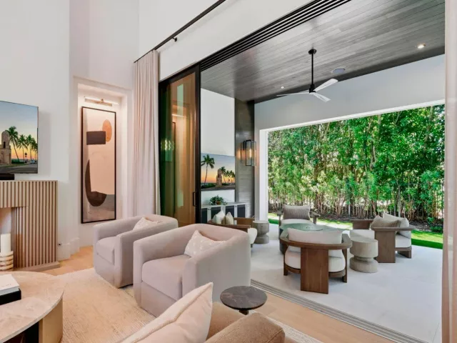 4-bedroom home for sale in West Palm Beach - 232 Linda Lane - MondialRealty