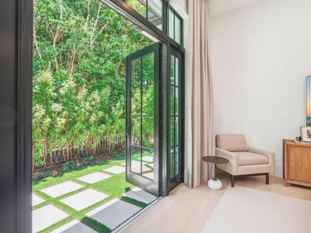4-bedroom home for sale in West Palm Beach - 232 Linda Lane - MondialRealty