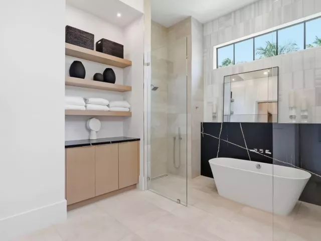 4-bedroom home for sale in West Palm Beach - 232 Linda Lane - MondialRealty