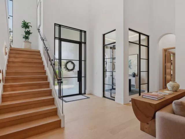 4-bedroom home for sale in West Palm Beach - 232 Linda Lane - MondialRealty