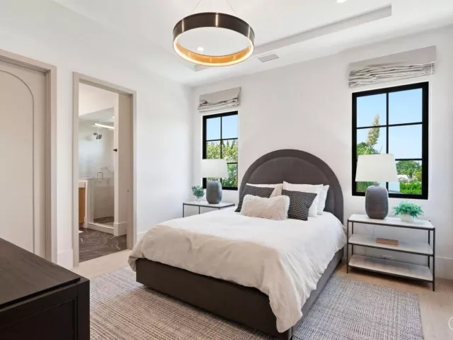 4-bedroom home for sale in West Palm Beach - 232 Linda Lane - MondialRealty