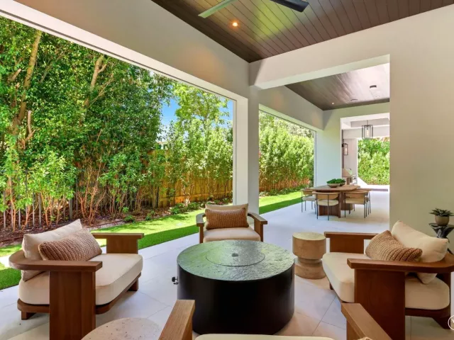 4-bedroom home for sale in West Palm Beach - 232 Linda Lane - MondialRealty
