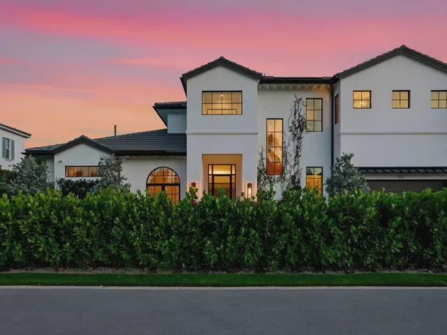 4-bedroom home for sale in West Palm Beach - 232 Linda Lane - MondialRealty