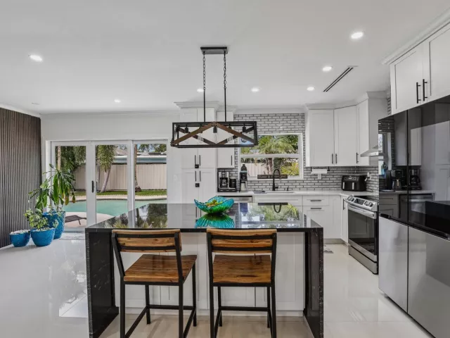 4-bedroom home for sale in Pompano Beach - 2601 NE 18TH Street - MondialRealty