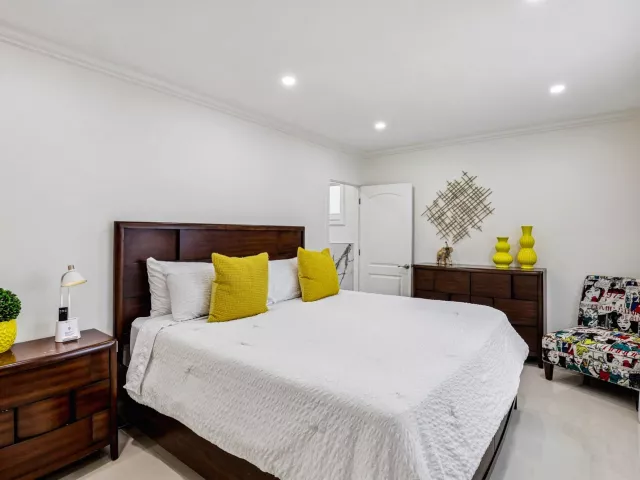 4-bedroom home for sale in Pompano Beach - 2601 NE 18TH Street - MondialRealty