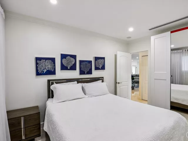4-bedroom home for sale in Pompano Beach - 2601 NE 18TH Street - MondialRealty
